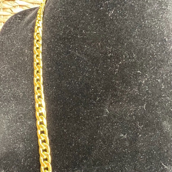 Gold Tone Plated‎ Cuban Chain Link Necklace - Picture 3 of 6